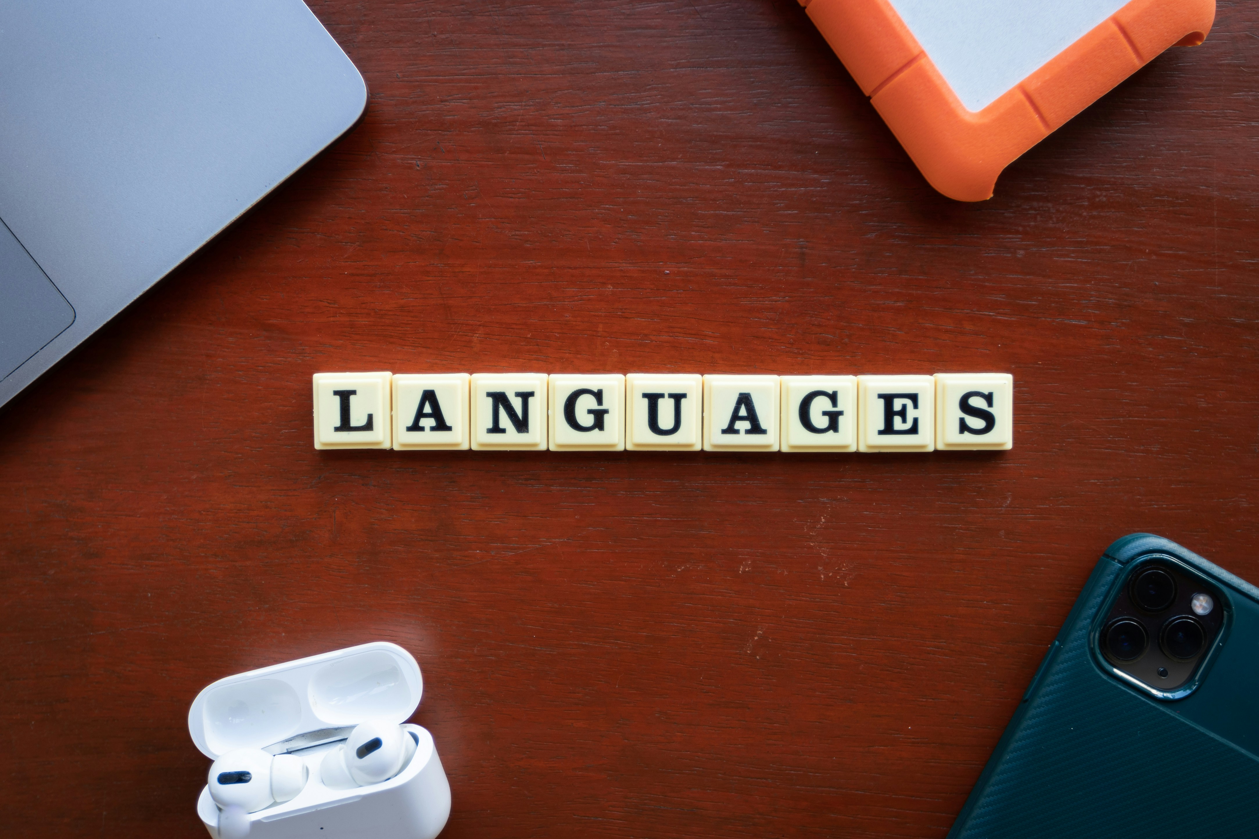 Interprète, traducteur·trice, interprète de conférence ou médiateurctrice interculturel·le : quelles différences ?